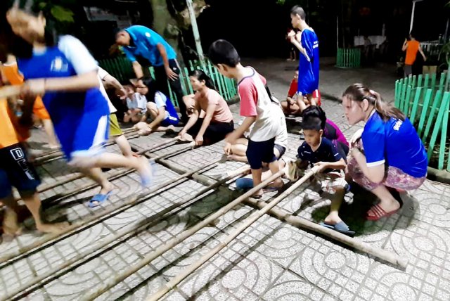 Không giới hạn 4