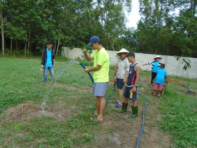 Tham quan và trồng cây