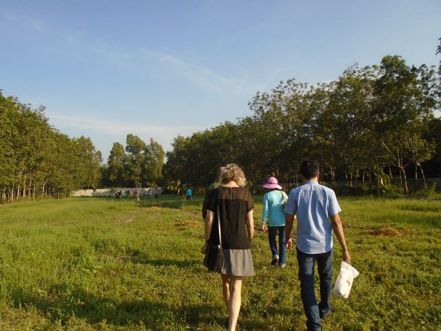 Tham quan và trồng cây