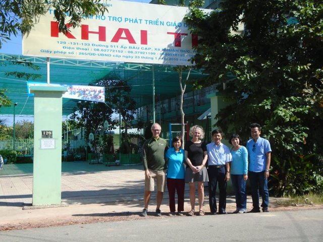 Tham quan và trồng cây