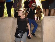 Tham quan và trồng cây